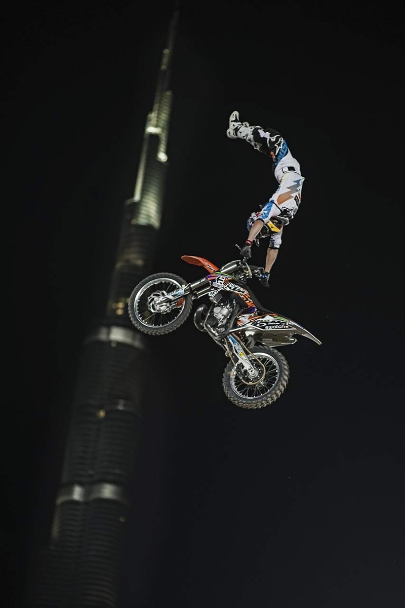 Red Bull X-Fighters 2013 - Дубаи, этап 2: вступление