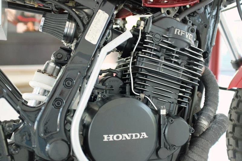 Дирт-трекер  Sameiros Motors S1 на базе Honda NX650 Dominator