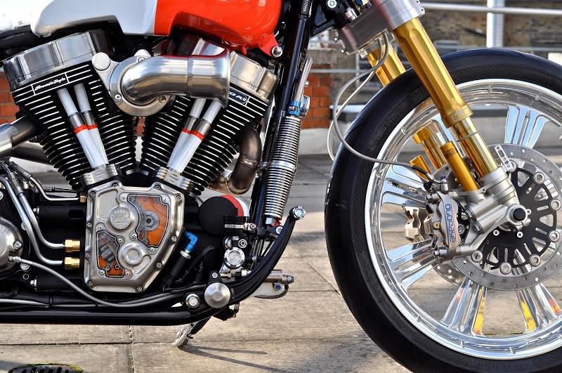 Кастом-байк Harley-Davidson Cross Bones Ichiban