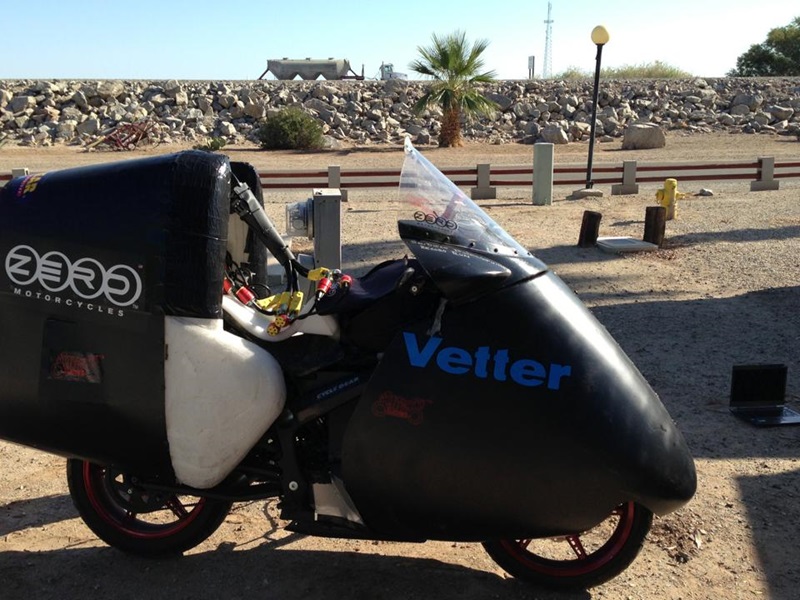 Терри Хершнер отправился в путешествие на электроцикле Zero S Vetter