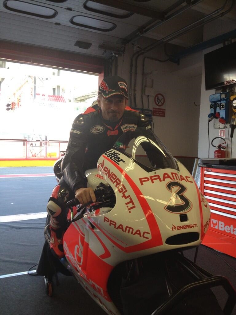 Макс Бьяджи приступил к тестам Ducati Desmosedici GP13