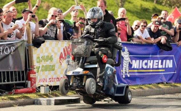 Самый быстрый скутер для инвалидов с двигателем Suzuki Katana