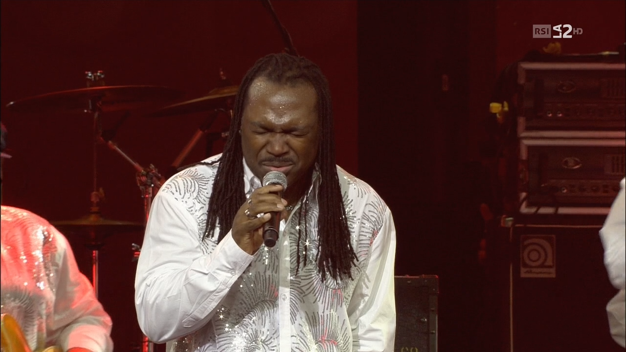 2011 Earth, Wind & Fire Experience feat. Al McKay - AVO Session Basel [HDTV 720p] 7